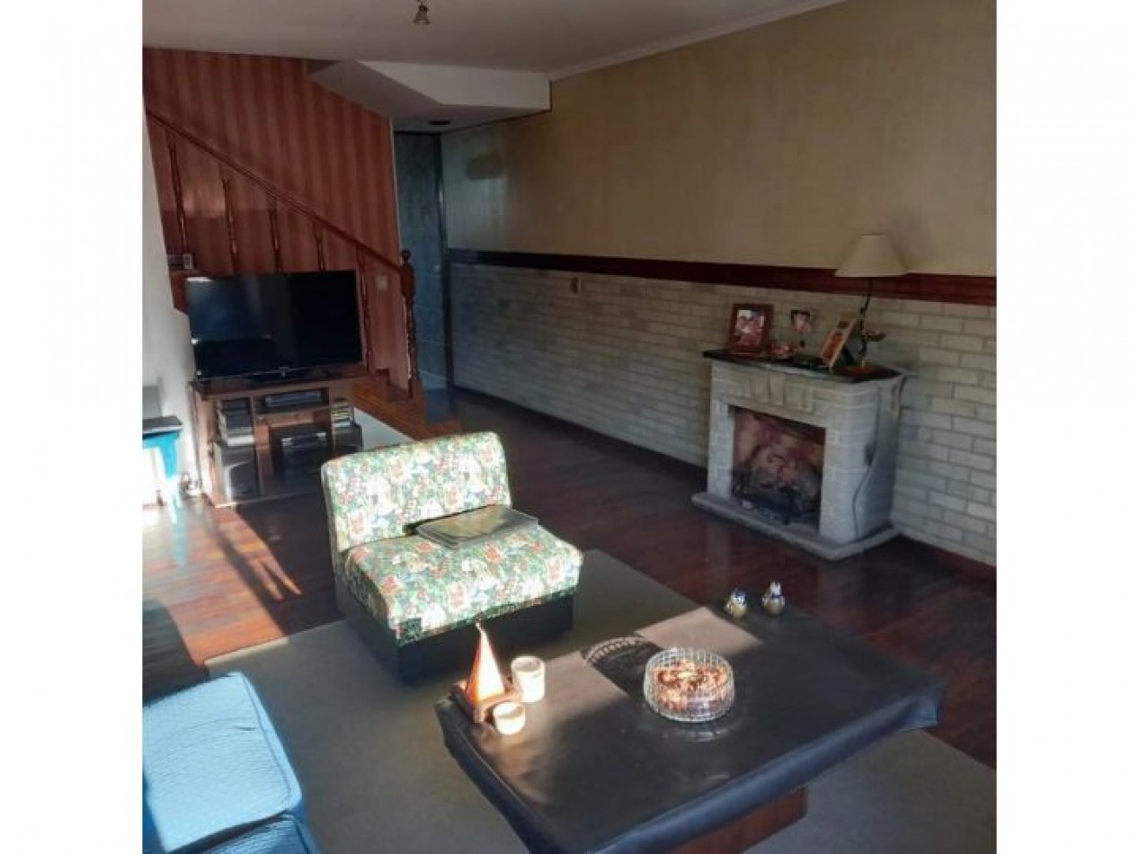 VENTA TRIPLEX PARQUE AVELLANEDA 5 AMBIENTES CON PATIO/ APTO CREDITO