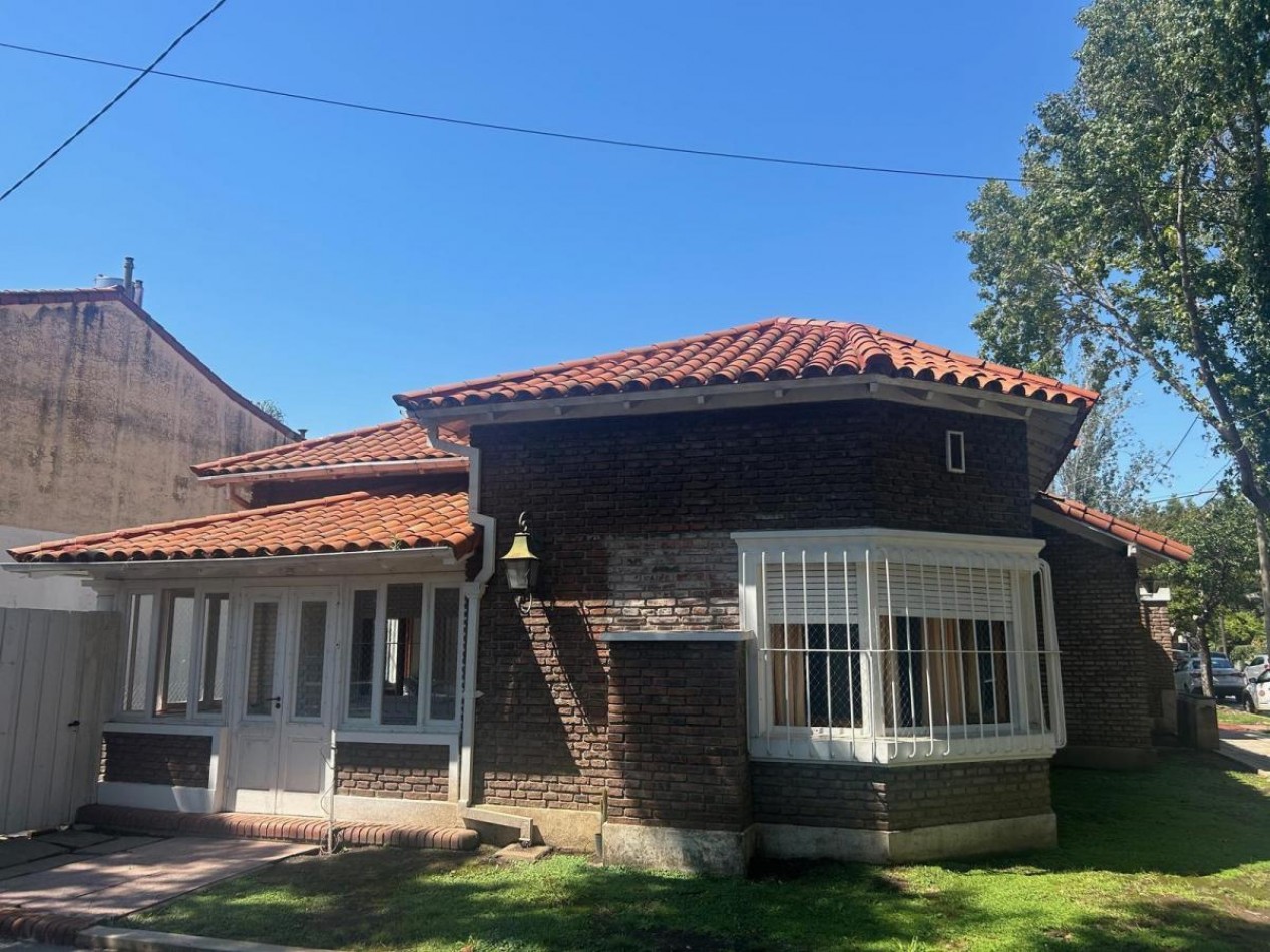 Venta Casa La Lucila 5 ambientes