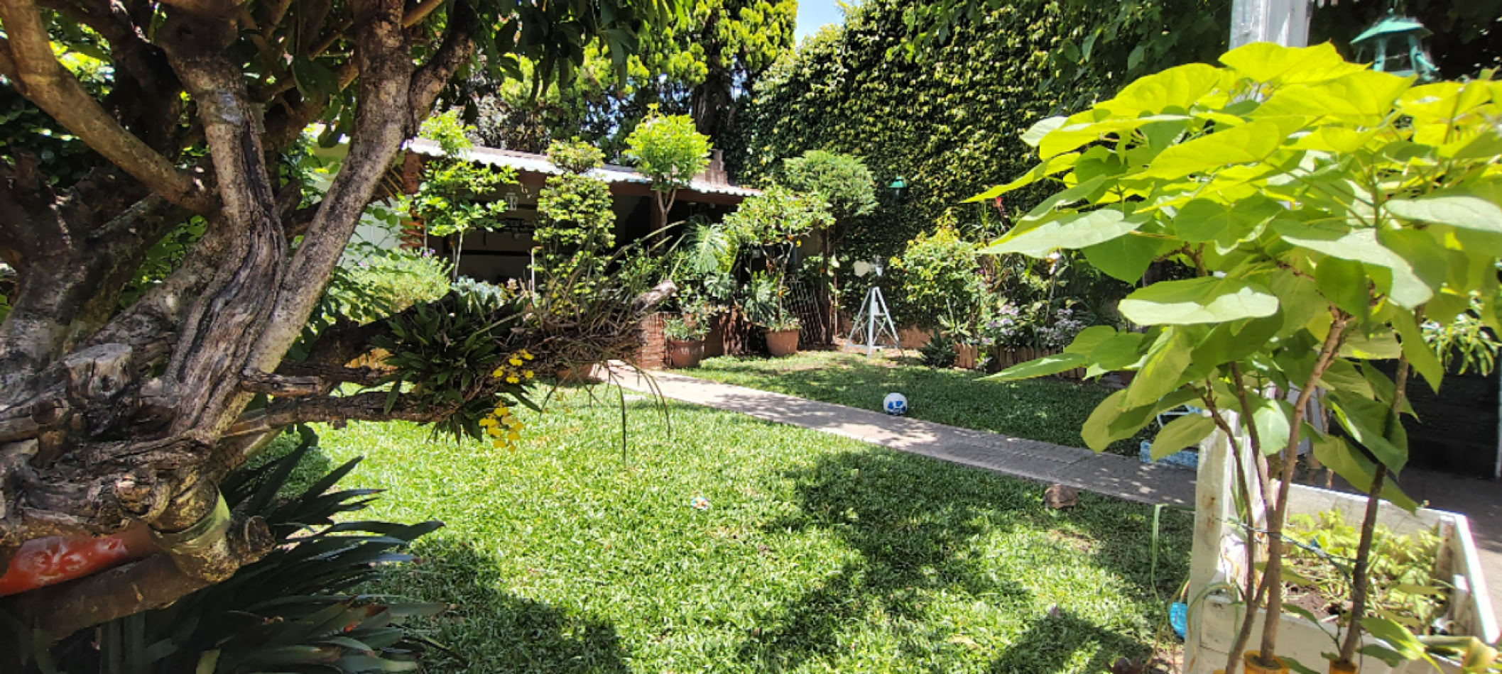 VENTA CASA EL PALOMAR 5 AMBIENTES 