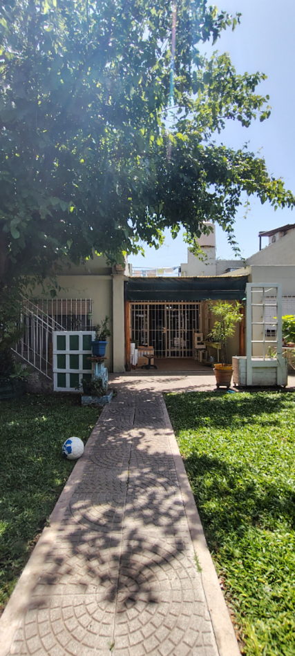 VENTA CASA EL PALOMAR 5 AMBIENTES 