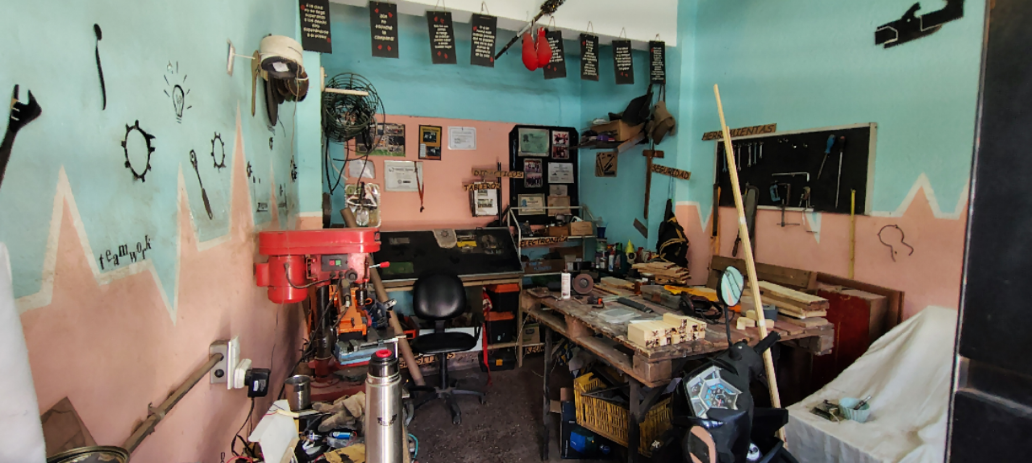 VENTA CASA A RECICLAR CON COCHERA LA TABLADA 4 AMBIENTES 