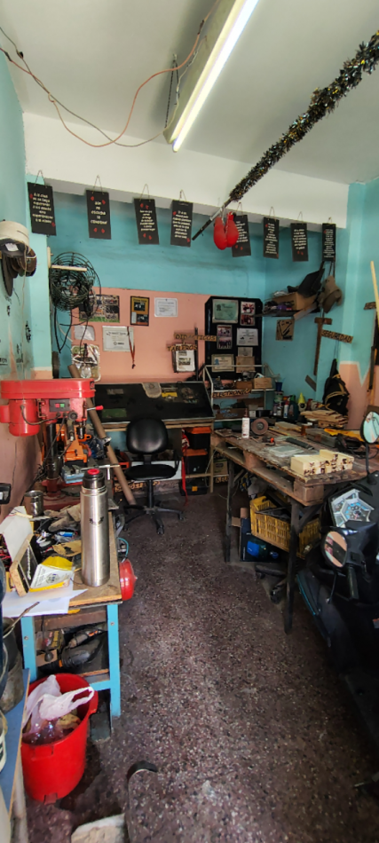 VENTA CASA A RECICLAR CON COCHERA LA TABLADA 4 AMBIENTES 