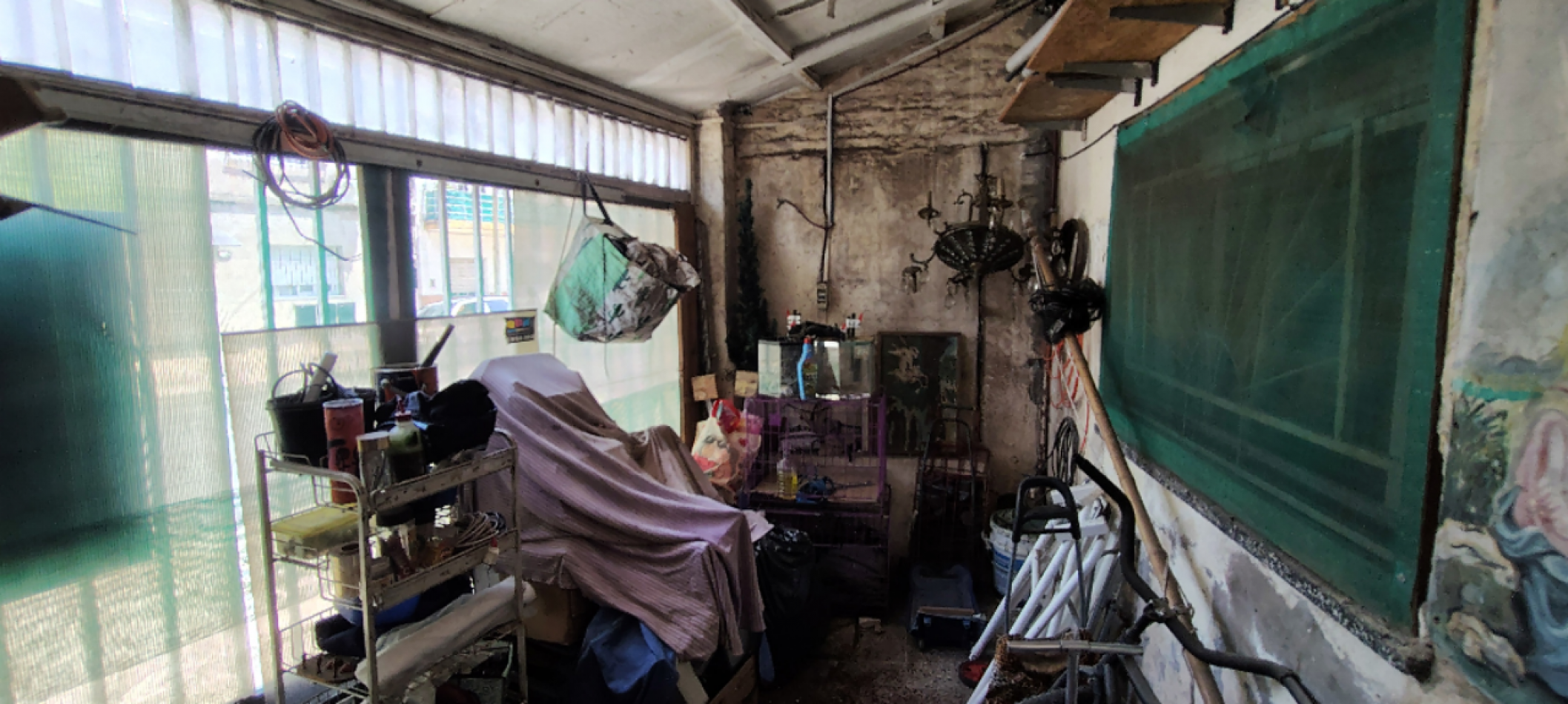 VENTA CASA A RECICLAR CON COCHERA LA TABLADA 4 AMBIENTES 