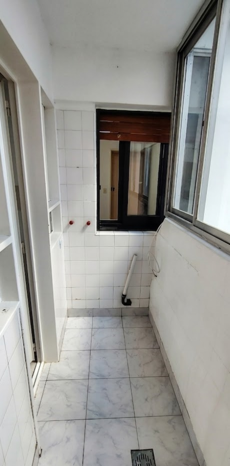 ALQUILER DEPARTAMENTO OLIVOS 4 AMBIENTES CON COCHERA