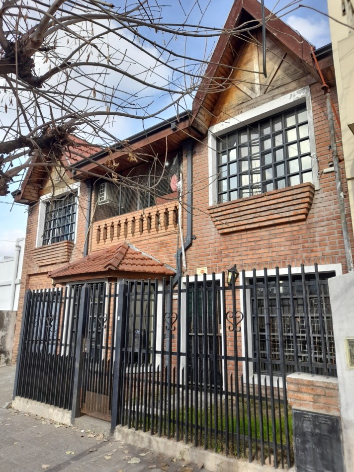 Foto Casa en Venta en Caseros, Buenos Aires - U$D 90.000 - pix999941174 - BienesOnLine